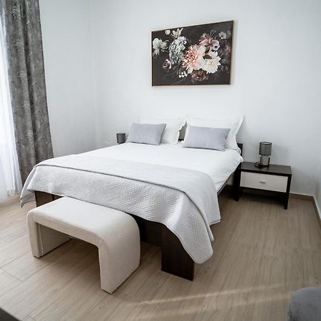 Apartment Val With Sea View 시베니크 외부 사진